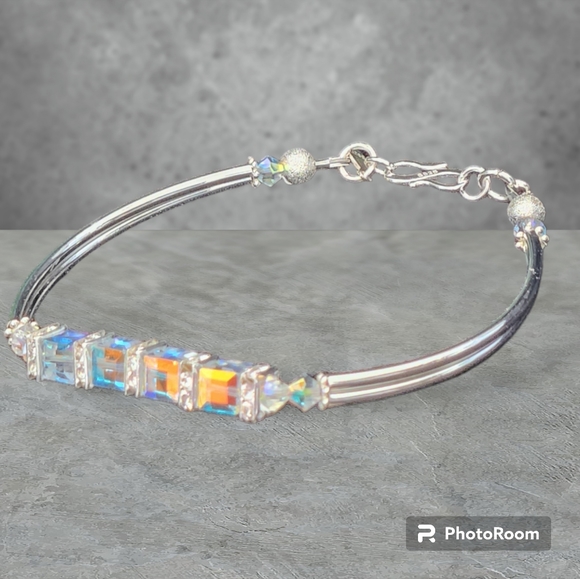925 Silver & Austrian Crystal Bangle Bracelet - Picture 5 of 7